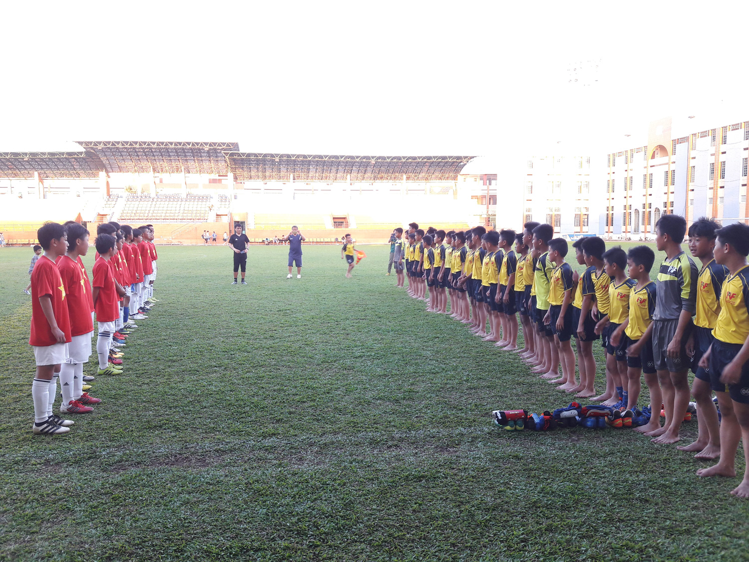 GIAO LƯU BÓNG ĐÁ NHẬT BẢN - VIỆT NAM